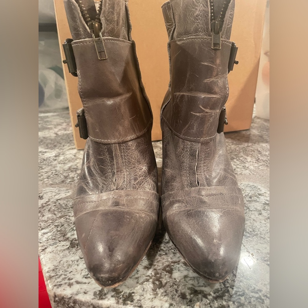 FREEBIRD Joey boot size 9